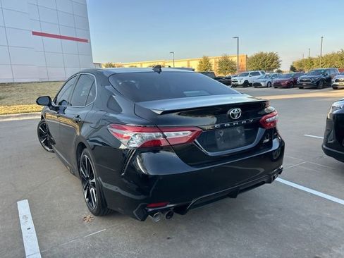Used 2018 Toyota Camry XSE image 5