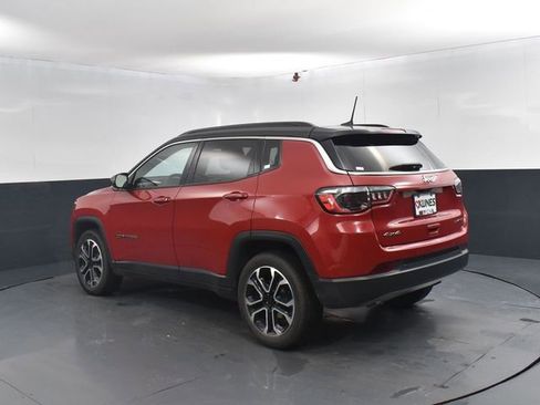 Used 2024 Jeep Compass Limited image 7