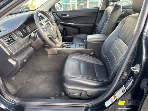 Used 2017 Toyota Camry XLE image 14