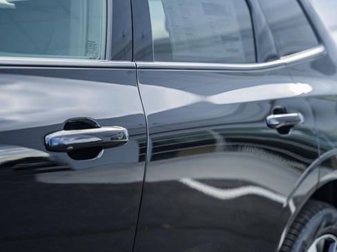 New 2026 Volvo XC60 B5 Plus w/ Protection Package Premier image 17