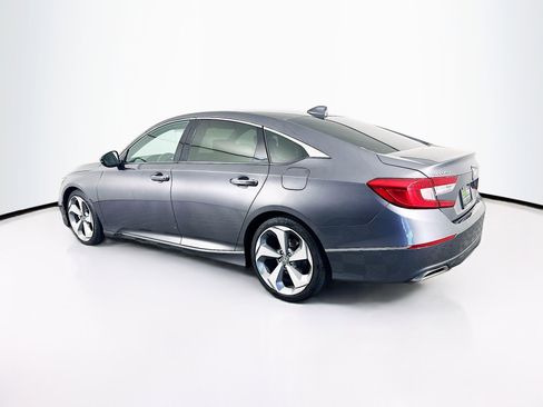 Used 2019 Honda Accord Touring image 5