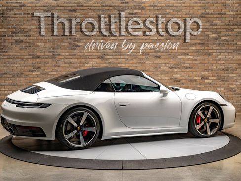 Used 2024 Porsche 911 Cabriolet image 6