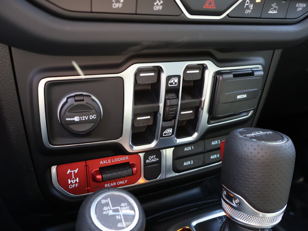 New 2026 Jeep Gladiator Mojave AWD/4WD image 37