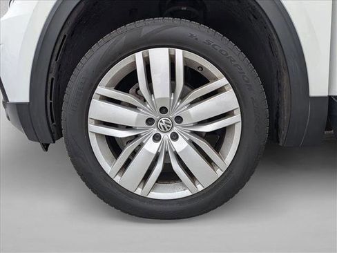 Used 2020 Volkswagen Atlas SE w/ Panoramic Sunroof Package FWD image 15