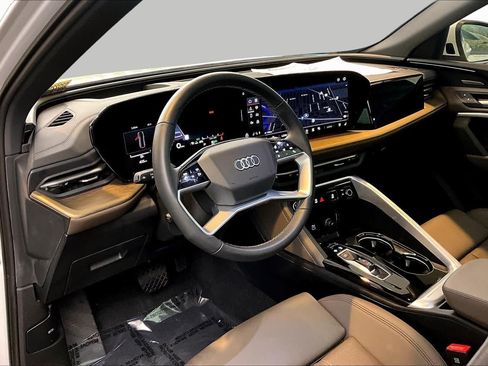 Used 2025 Audi Q5 Premium Plus w/ Premium Plus AWD/4WD image 18