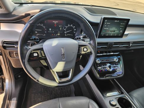 Used 2020 Lincoln Corsair FWD image 2