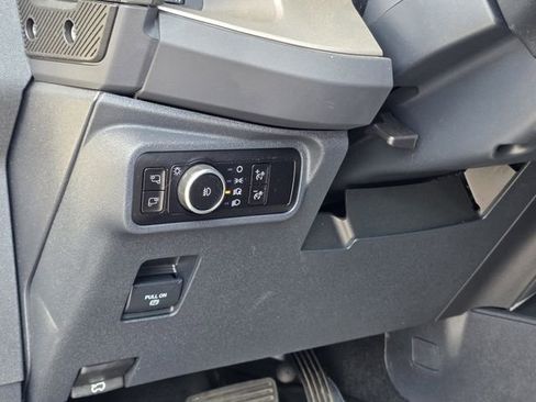 Used 2025 Ford Bronco Outer Banks image 17