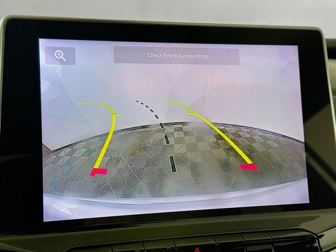 Used 2024 Jeep Compass Latitude image 13