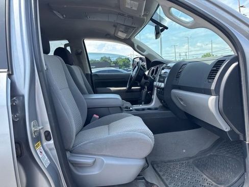 Used 2010 Toyota Tundra 4x4 Double Cab image 11