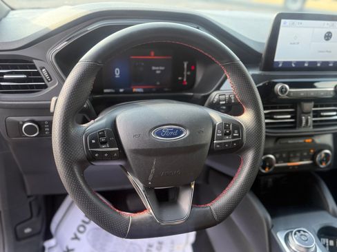 Used 2025 Ford Escape ST-Line AWD/4WD image 9