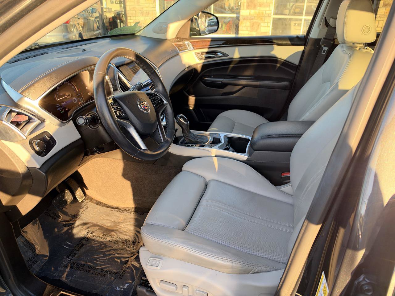 Used 2015 Cadillac SRX Luxury w/ Driver Awareness Package AWD/4WD image 10