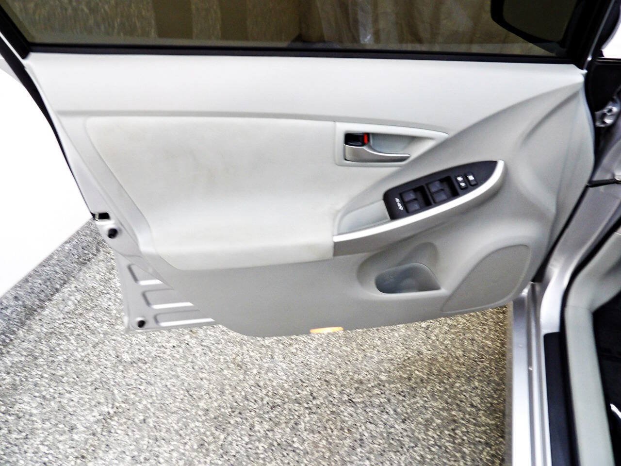 Used 2014 Toyota Prius Two FWD image 7
