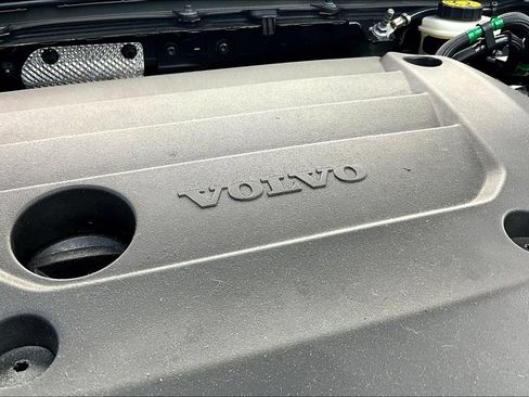 Used 2024 Volvo XC40 B5 Core AWD/4WD image 44
