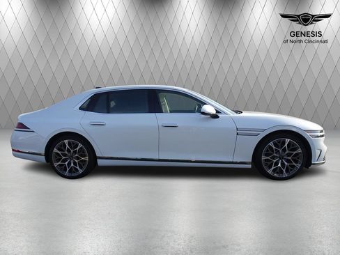 Used 2025 Genesis G90 3.5T AWD/4WD image 7