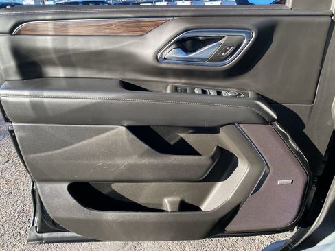 Used 2023 Chevrolet Tahoe LT w/ Luxury Package image 38