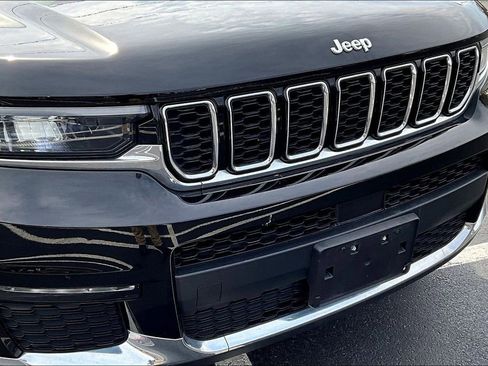 Used 2023 Jeep Grand Cherokee L Limited AWD/4WD image 33