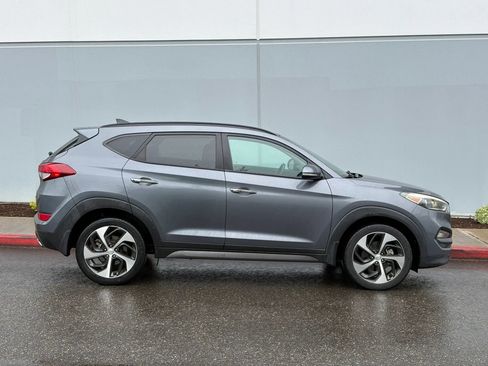 Used 2016 Hyundai Tucson Limited w/ Option Group 03 image 7