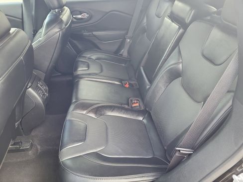 Used 2023 Jeep Cherokee Altitude Lux image 24