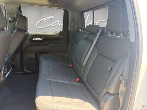 Certified 2025 GMC Sierra 1500 SLT RWD image 23