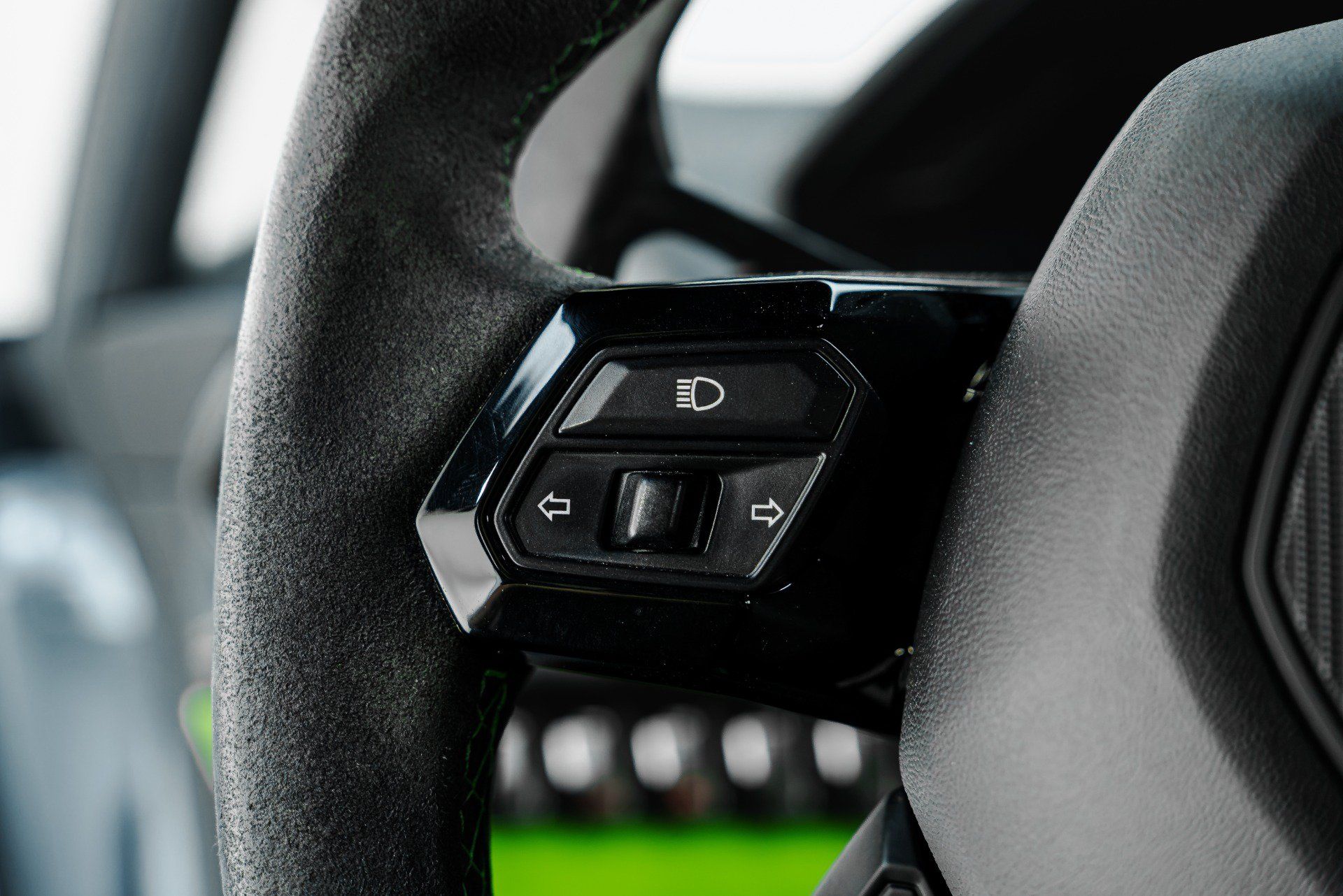 Used 2021 Lamborghini Huracan EVO RWD image 55