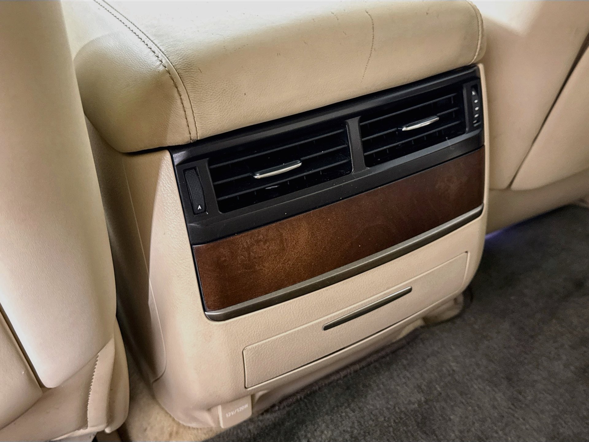 Used 2016 Lexus LX 570 4WD w/ Luxury Package image 27