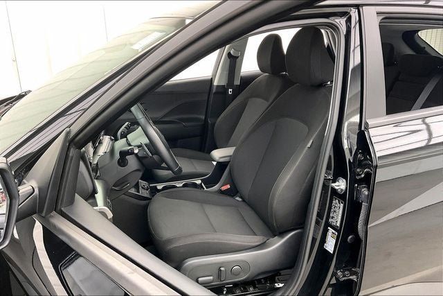 Certified 2024 Hyundai Kona SEL FWD image 8