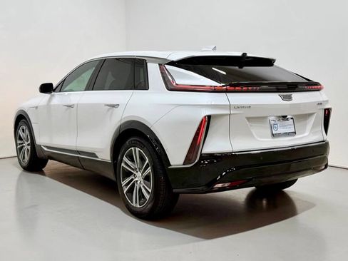 Used 2024 Cadillac Lyriq Luxury RWD image 16