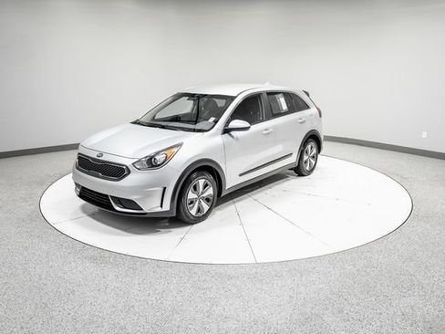 Used 2018 Kia Niro FE FWD image 33