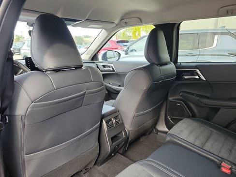 New 2026 Mitsubishi Outlander SE image 15