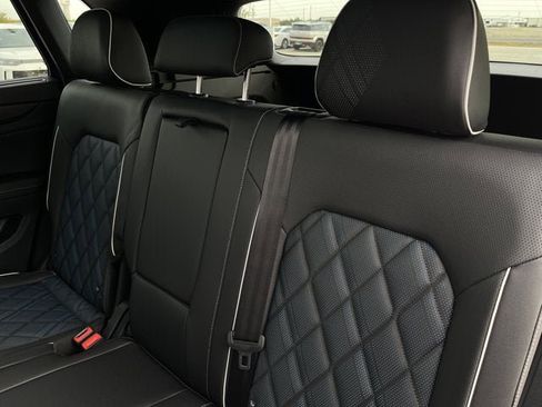 New 2026 Volkswagen Atlas Cross Sport SEL Premium R-Line image 27