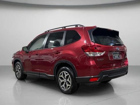Used 2023 Subaru Forester Premium AWD/4WD image 5