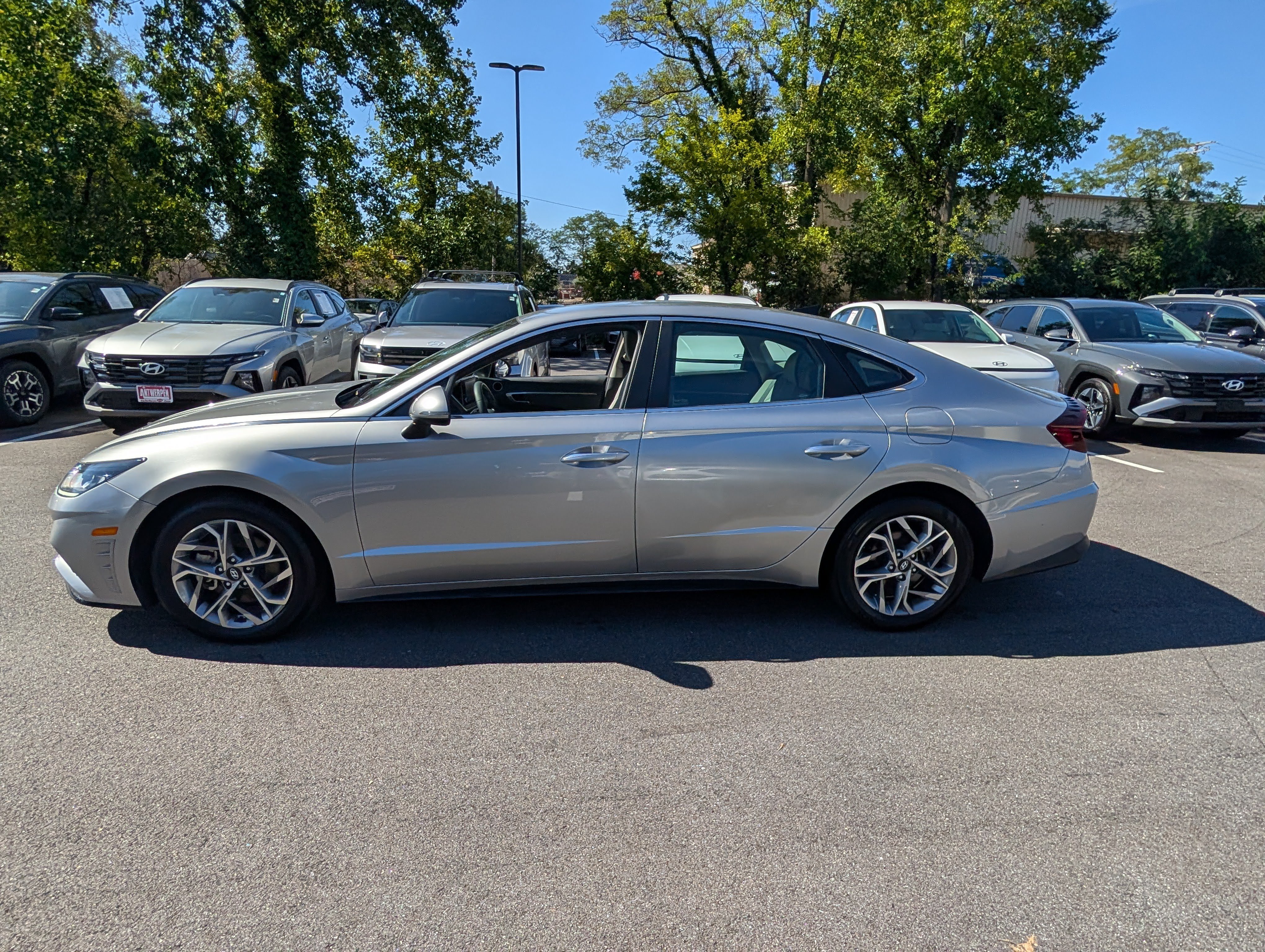 Used 2020 Hyundai Sonata SEL w/ Convenience Package FWD image 6
