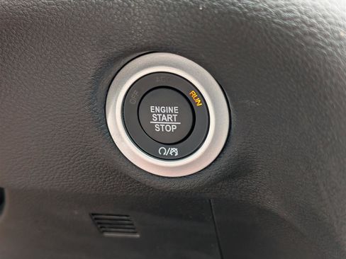 New 2026 Chrysler Pacifica Select image 20