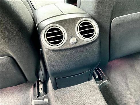 Certified 2022 Mercedes-Benz GLC 300 image 25