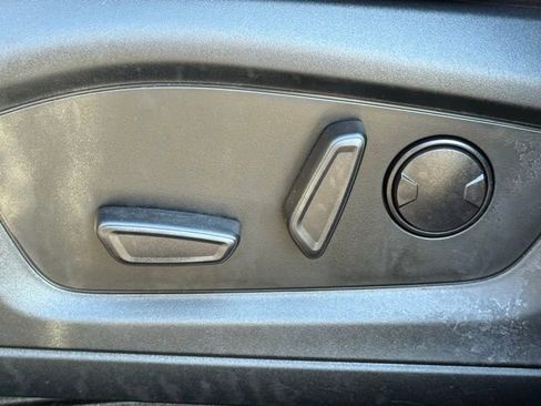 Used 2022 Ford Explorer Platinum w/ Equipment Group 601A image 19