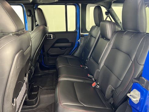 Used 2024 Jeep Wrangler Unlimited Rubicon image 18