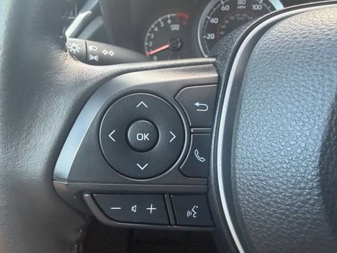 Used 2022 Toyota Corolla Cross LE w/ Moonroof Package AWD/4WD image 16