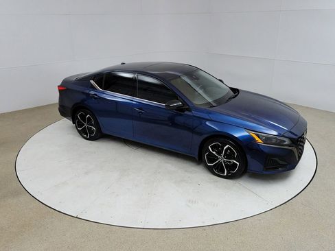 Used 2024 Nissan Altima 2.5 SR w/ SR Premium Package AWD/4WD image 20