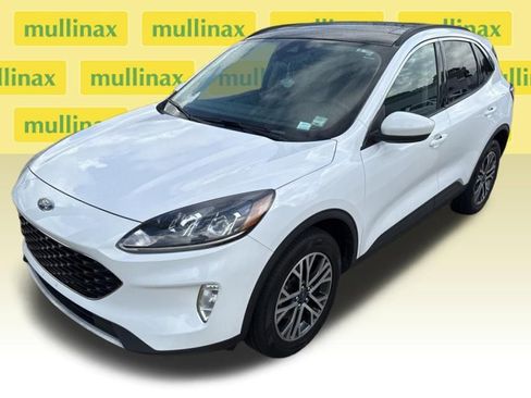 Used 2020 Ford Escape SEL image 6