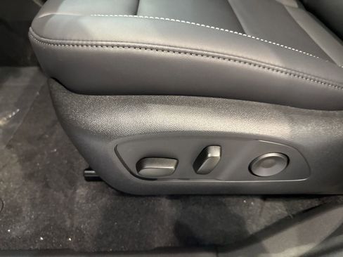 New 2025 GMC Acadia Elevation w/ Elevation Premium Package image 26