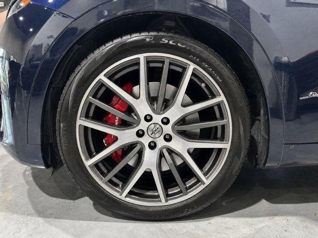 Used 2019 Maserati Levante S GranSport AWD/4WD image 9
