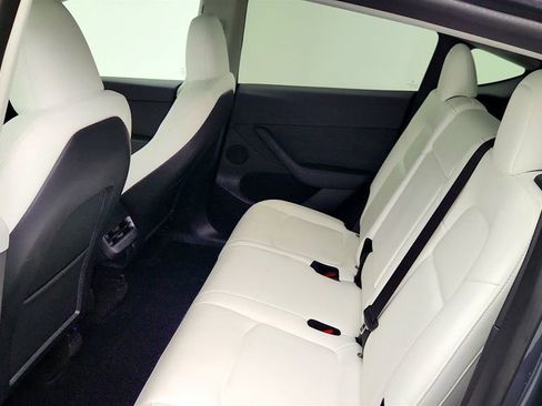 Used 2023 Tesla Model Y Long Range image 25