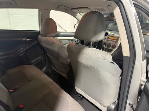 Used 2010 Toyota Matrix image 21