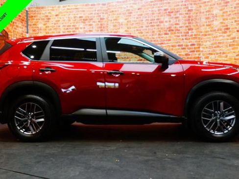 Certified 2025 Nissan Rogue S AWD/4WD image 8