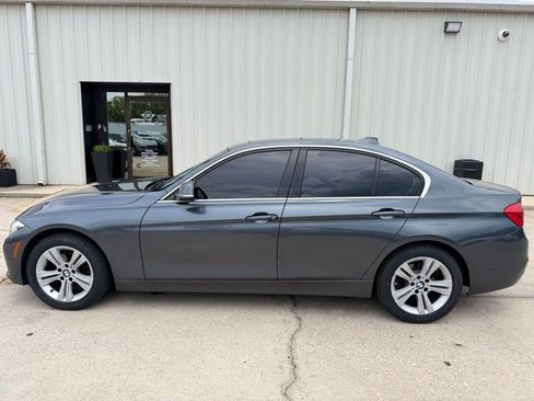 Used 2018 BMW 330i xDrive Sedan w/ Convenience Package AWD/4WD image 2