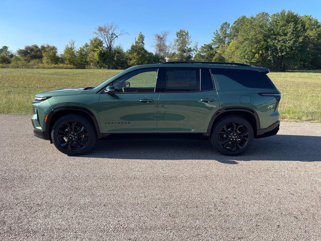 New 2027 Chevrolet Traverse RS w/ LPO, Floor Liner Package FWD image 2