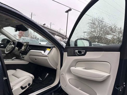 New 2026 Volvo XC60 B5 Ultra w/ Protection Package Premier image 11