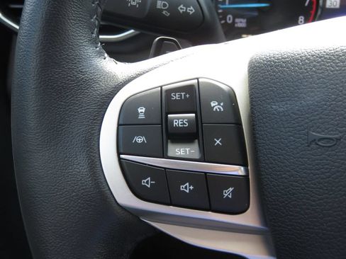 Used 2021 Ford Explorer XLT w/ Equipment Group 202A AWD/4WD image 24