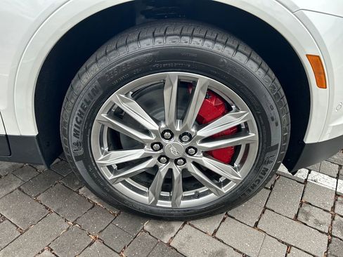 New 2026 Cadillac XT5 Sportv w/ LPO, Floor Liner Package image 39