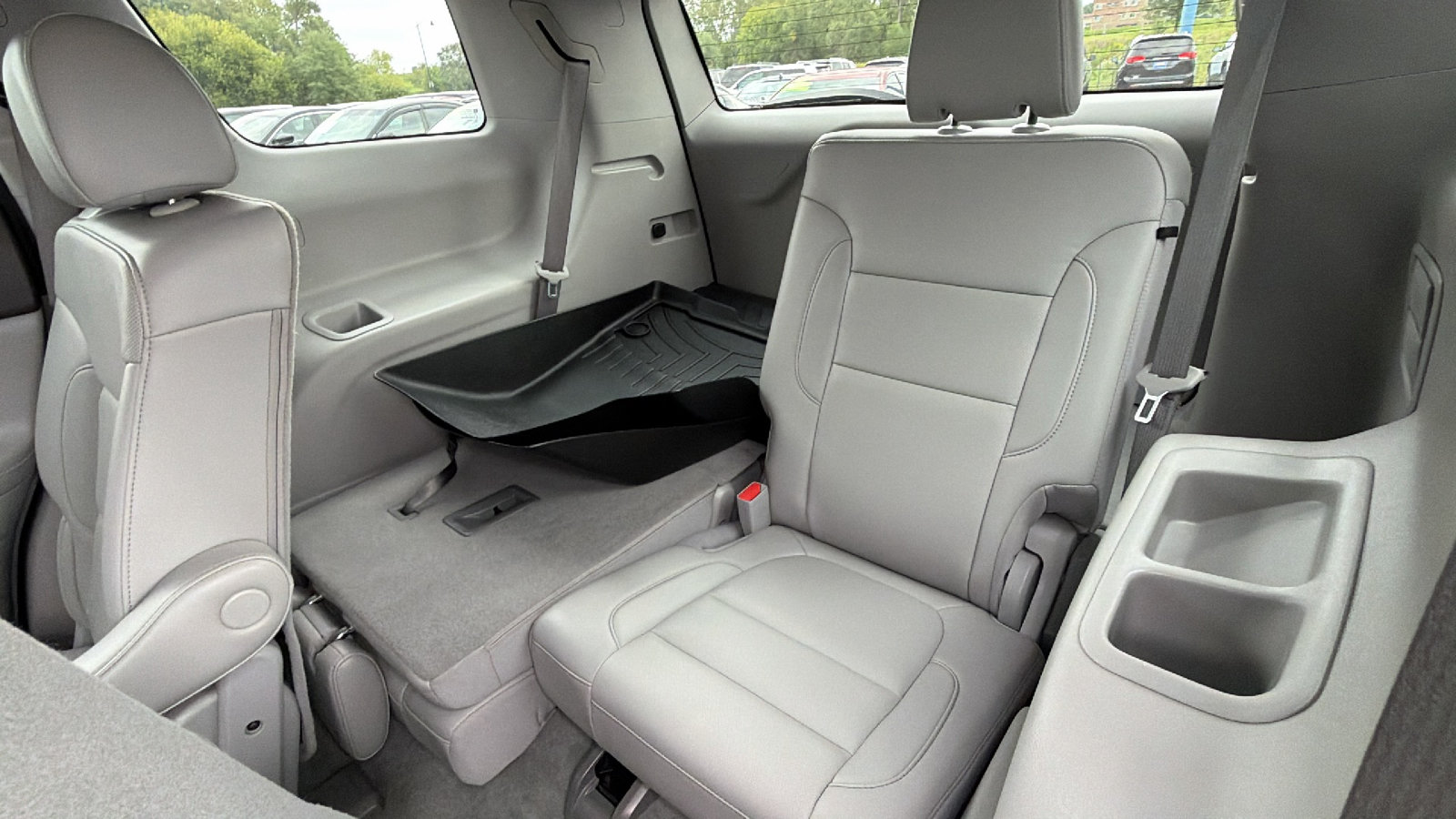 Used 2023 GMC Acadia SLT AWD/4WD image 17